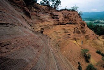 ocher production production ocre france vaucluse