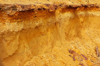 ocre, hématite et sables ocreux de Bourgogne à Saint-Amand-en-Puisaye production ocre nievre